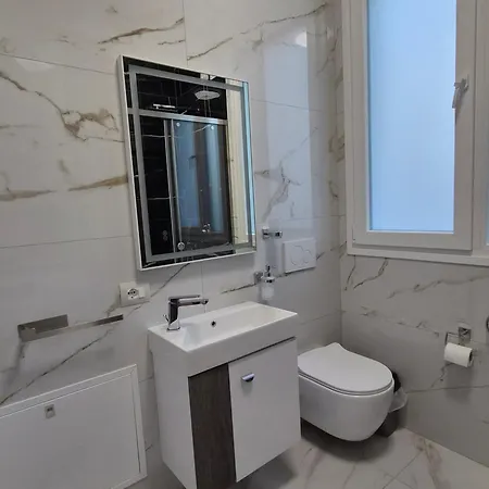 Timi - Modern With Private Pool Near Tirana Villa