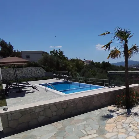 Villa Timi - Modern With Private Pool Near Tirana Mucaj