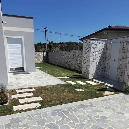 Timi - Modern With Private Pool Near Tirana Villa