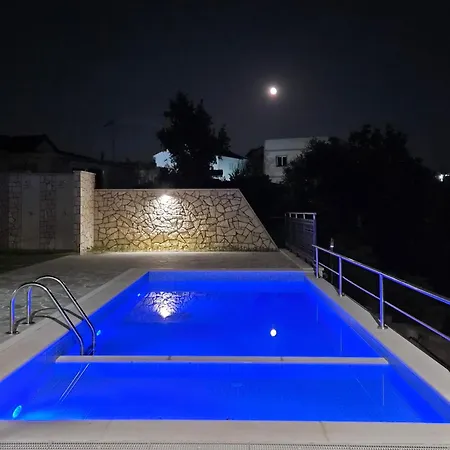 Timi - Modern With Private Pool Near Tirana Villa *